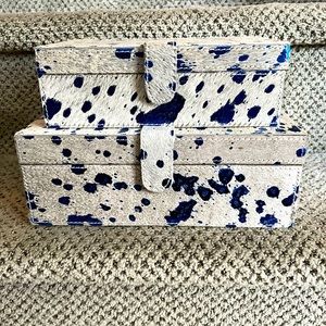 Blue and grey cowhide box set